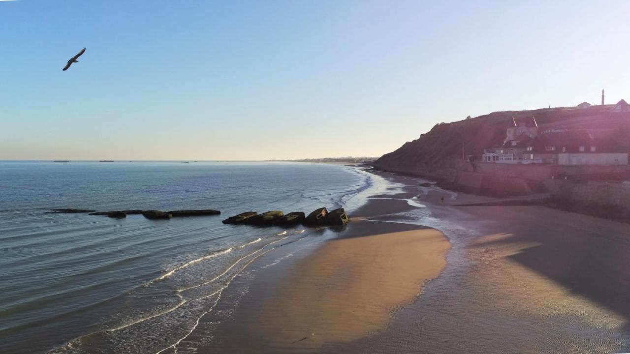 Le Clos De L'Eglise Arromanches-les-Bains Esterno foto